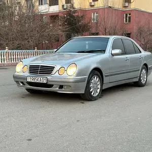 Mercedes-Benz E class, 2001