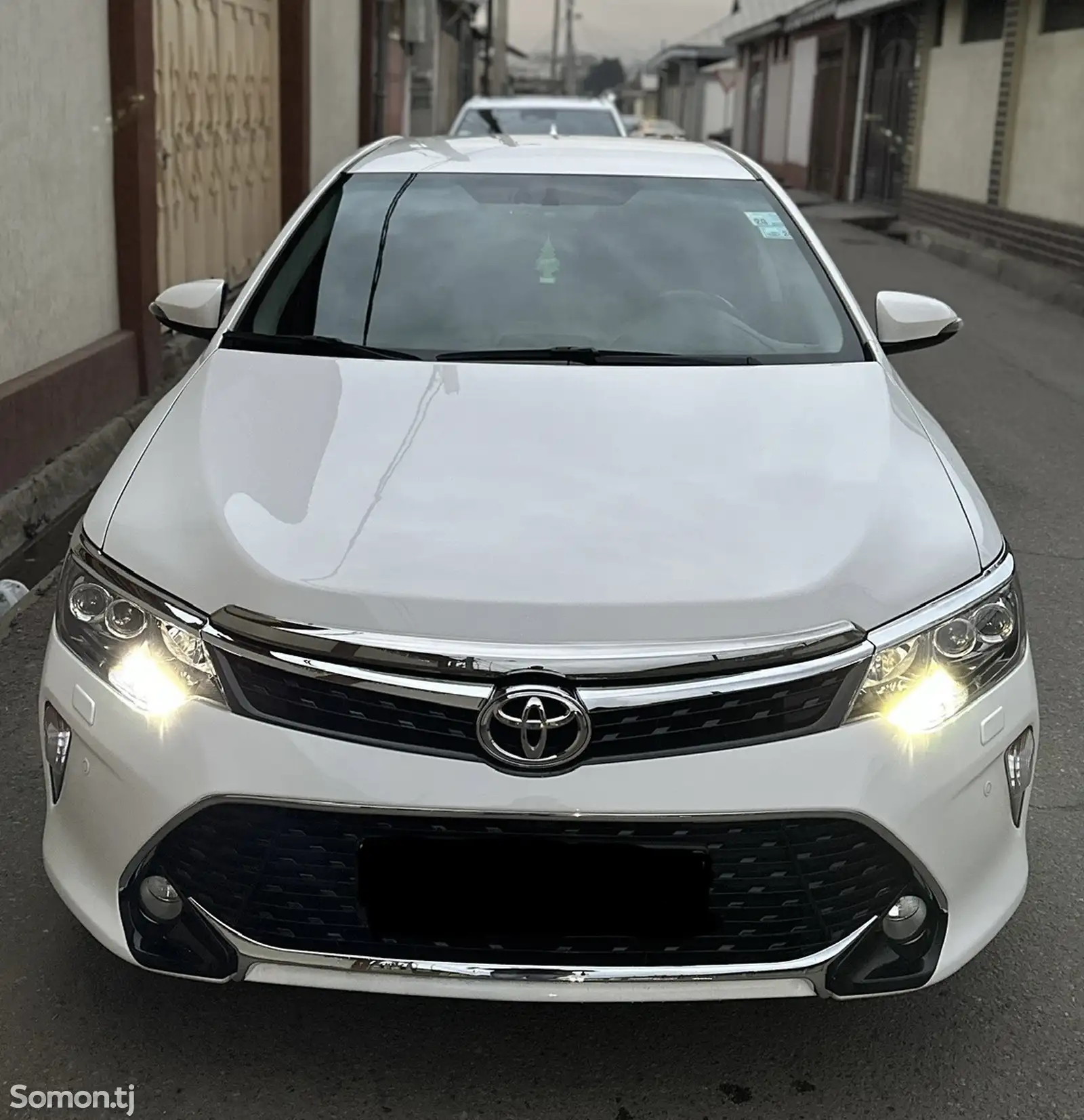 Toyota Camry, 2017-1