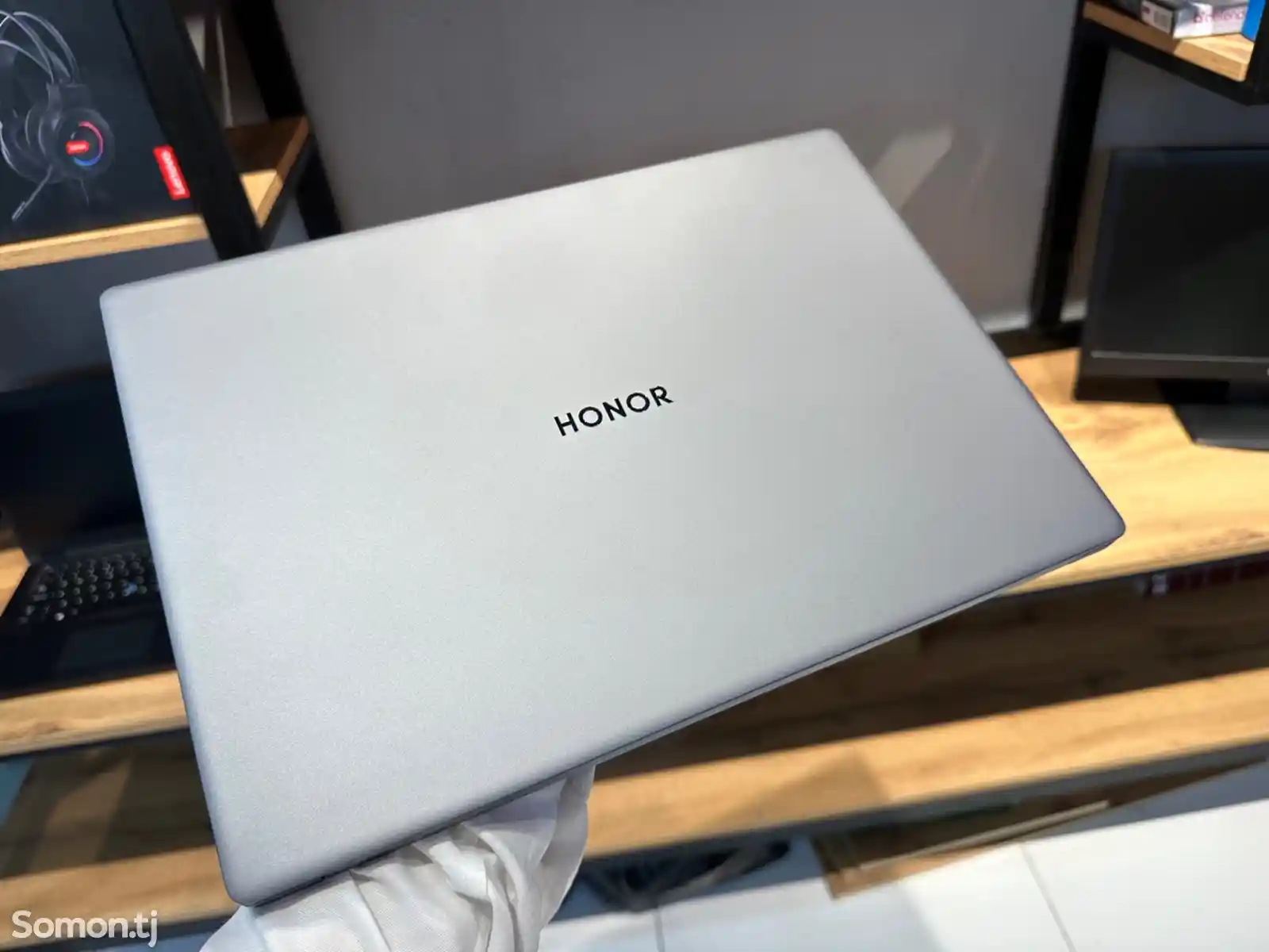 Ноутбук Honor MagicBook X16 Core i5-12th 16/512Gb-1