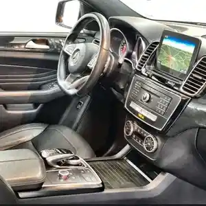 Монитор 2017 Mercedes-Benz GLE