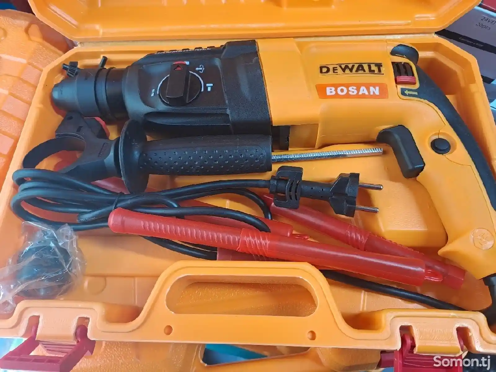 Перфоратор DeWALT 26 мм-2