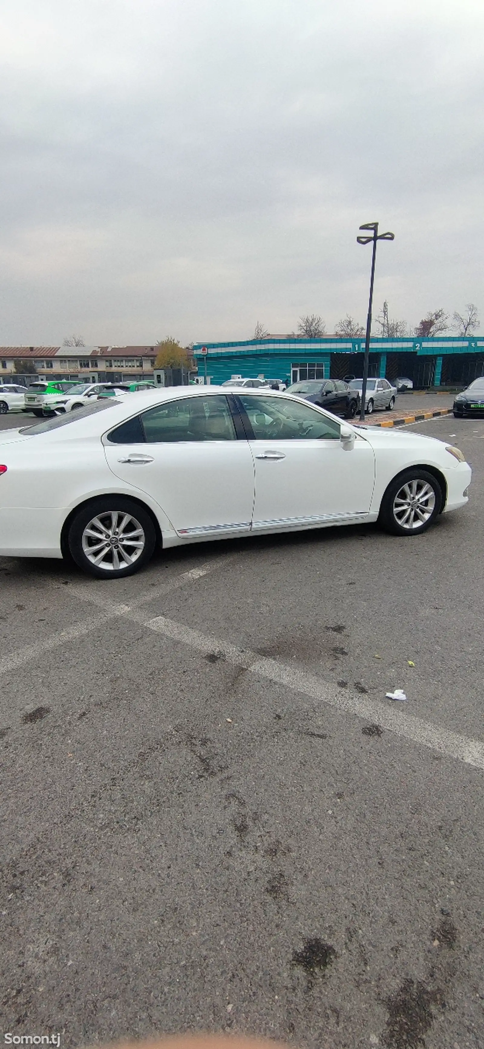 Lexus ES series, 2011-1