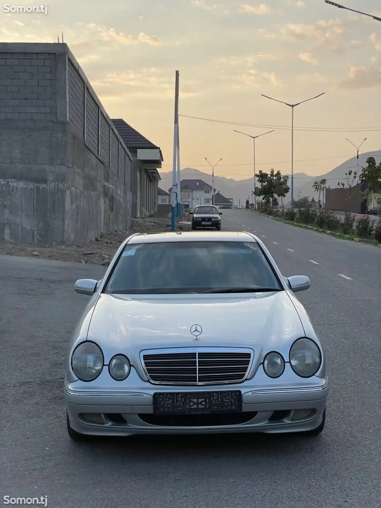 Mercedes-Benz E class, 2000-1