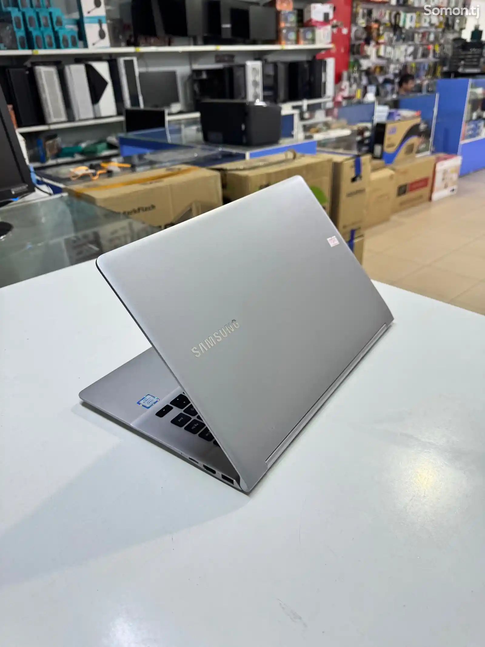 Ноутбук Samsung Japan Core i5/6/256/8/2Gb-4