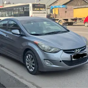 Hyundai Elantra, 2012