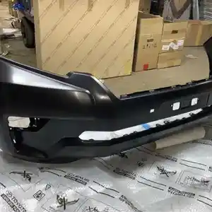 Передний бампер на Toyota Prado 2018-