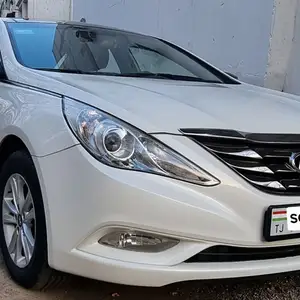 Hyundai Sonata, 2011