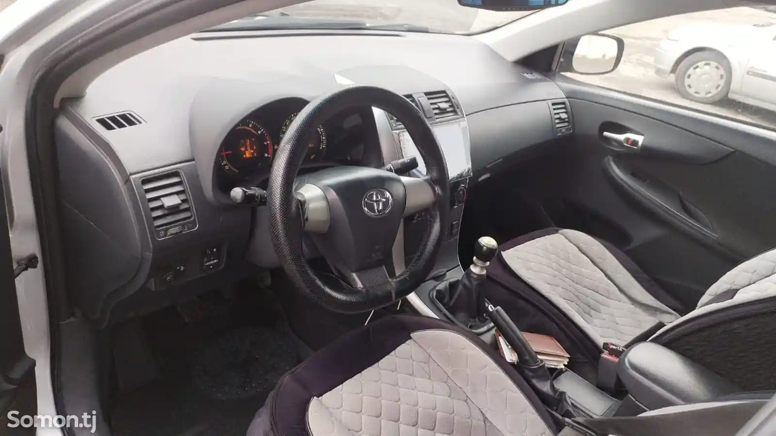 Toyota Corolla, 2011-6