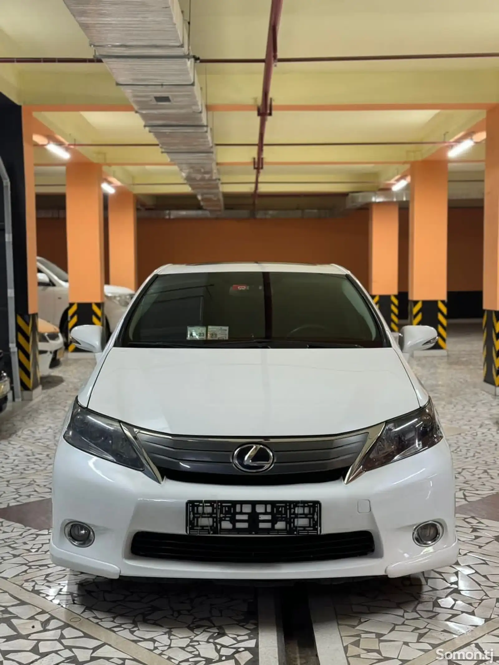 Lexus HS series, 2011-1