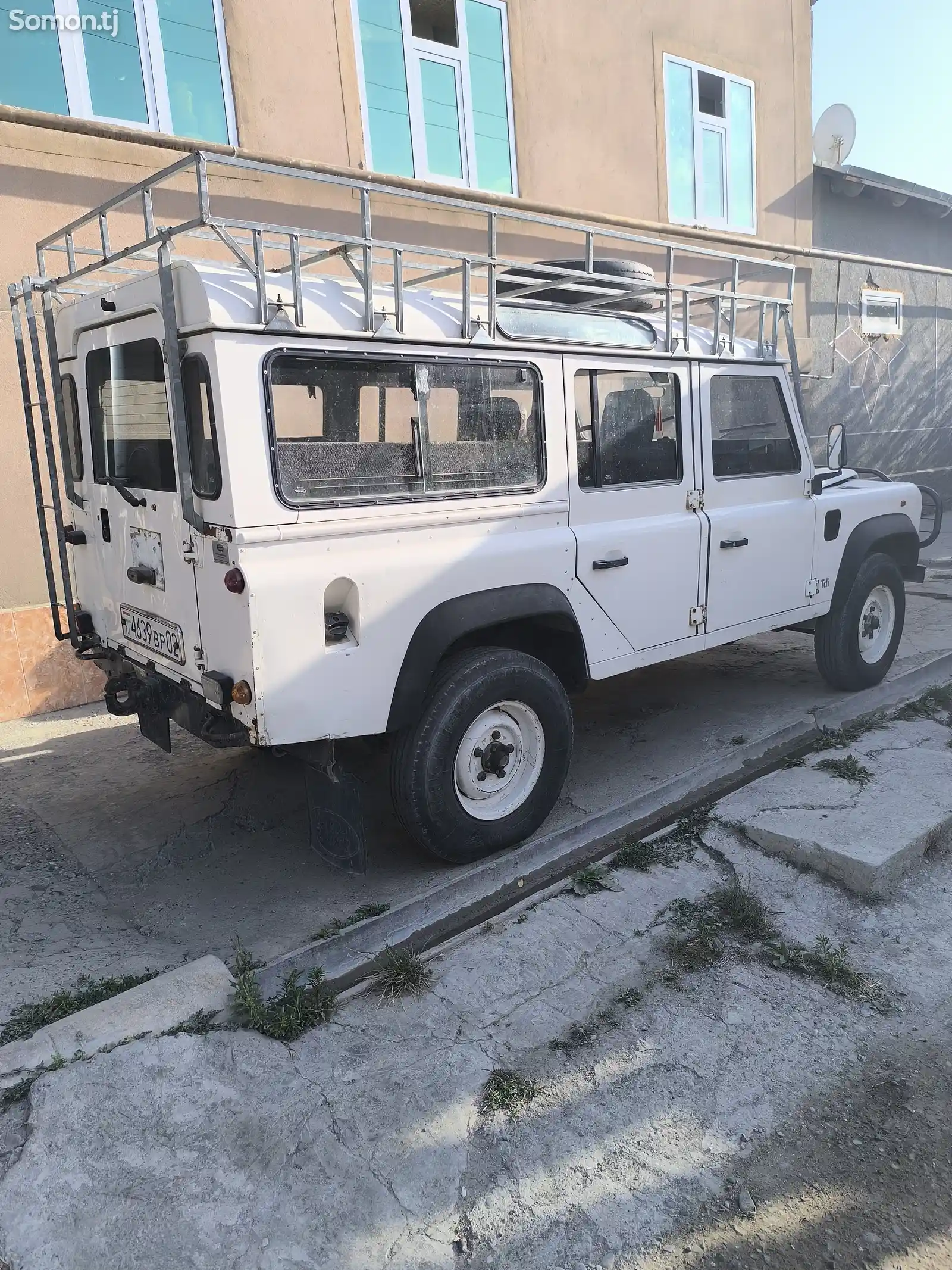 Land Rover Defender, 1995-3