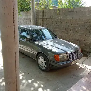 Mercedes-Benz W124, 1991