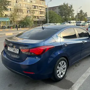 Hyundai Elantra, 2015