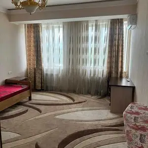 3-комн. квартира, 8 этаж, 100м², Мединиститут