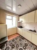 2-комн. квартира, 4 этаж, 60м², 31 мкр-5