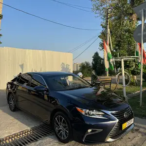 Lexus ES series, 2017