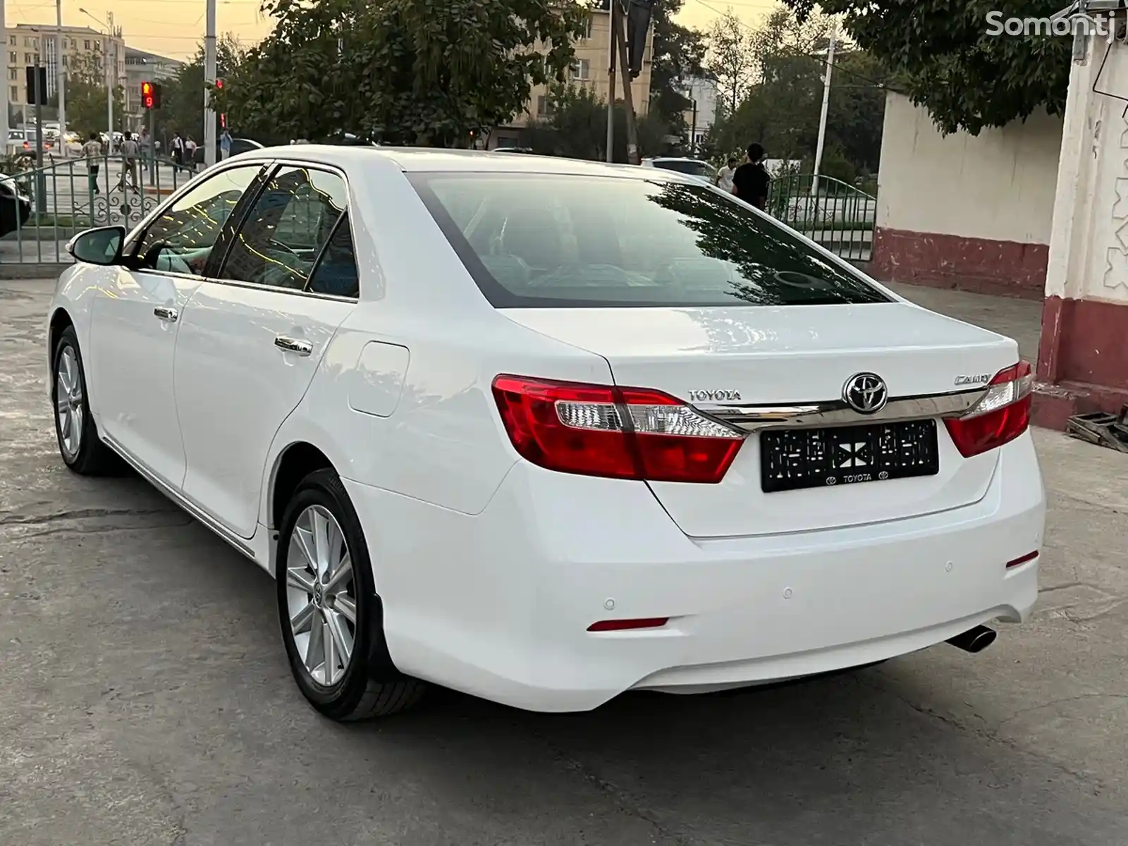 Toyota Camry, 2013-6