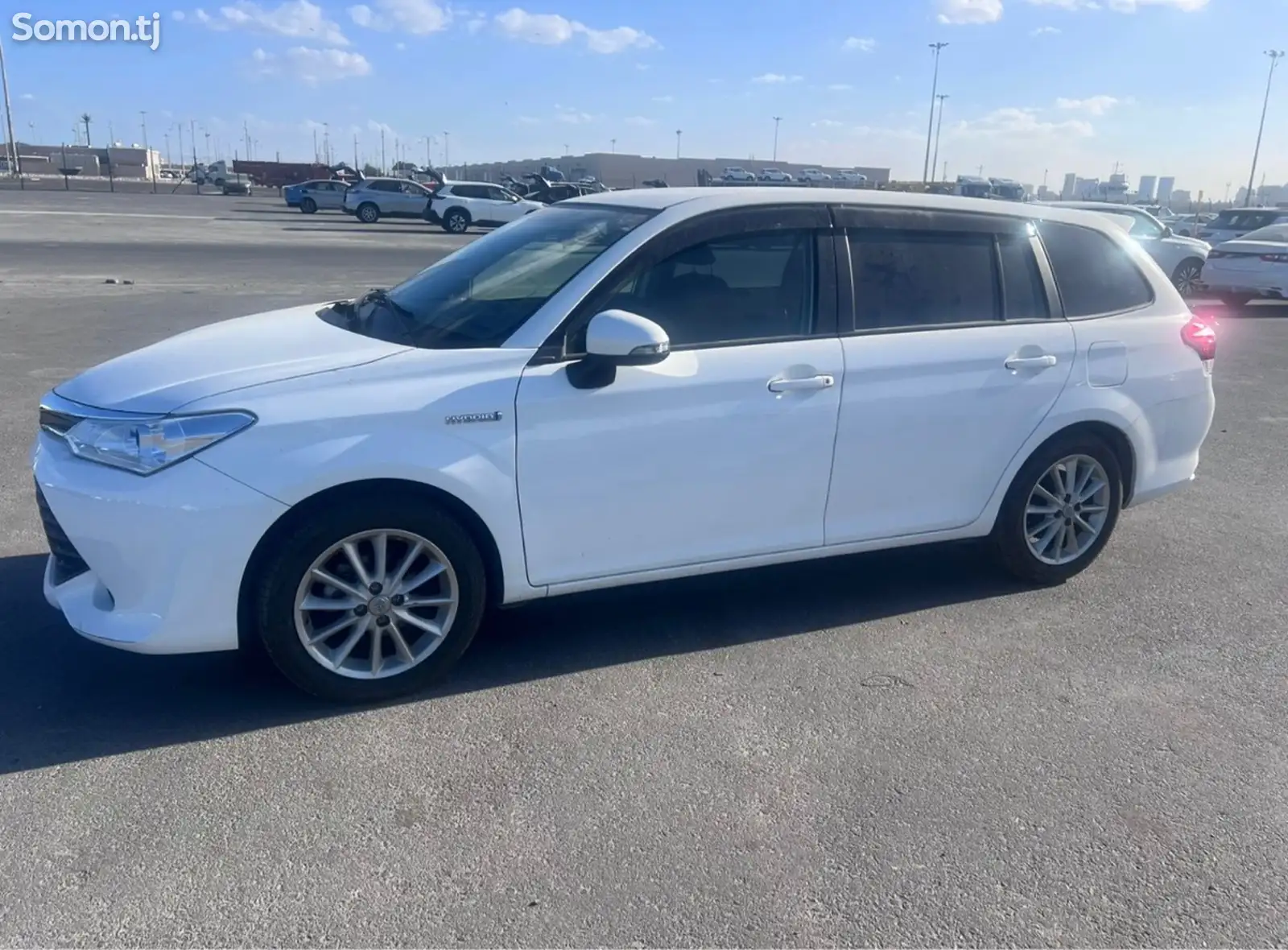 Toyota Fielder, 2015-1