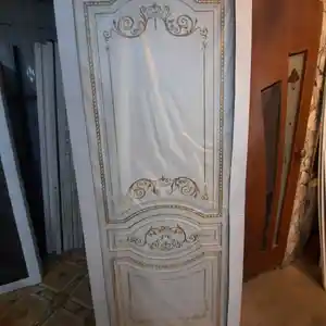 Дверь классическая