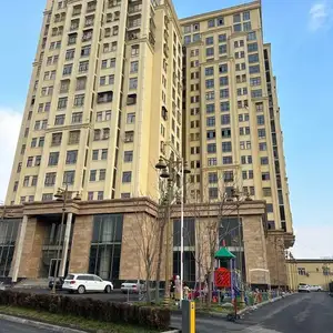 2-комн. квартира, 16 этаж, 75 м², Цирк