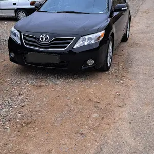 Toyota Camry, 2010