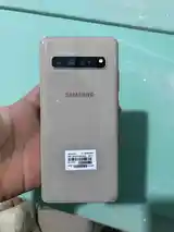 Samsung Galaxy S10+-2