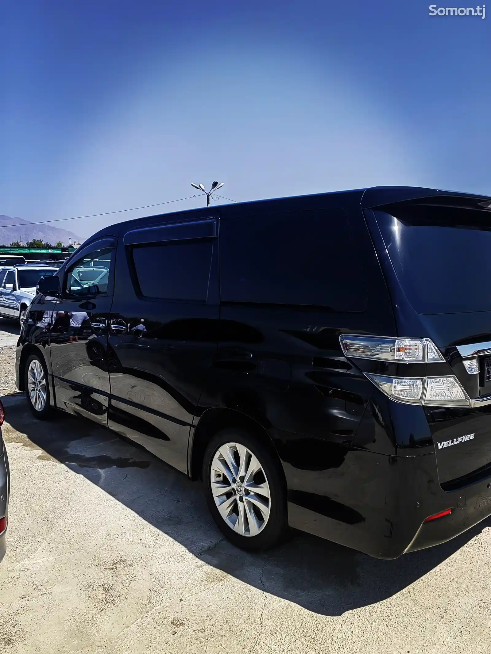 Toyota Vellfire, 2014-3