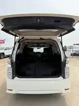 Nissan Elgrand, 2014-10