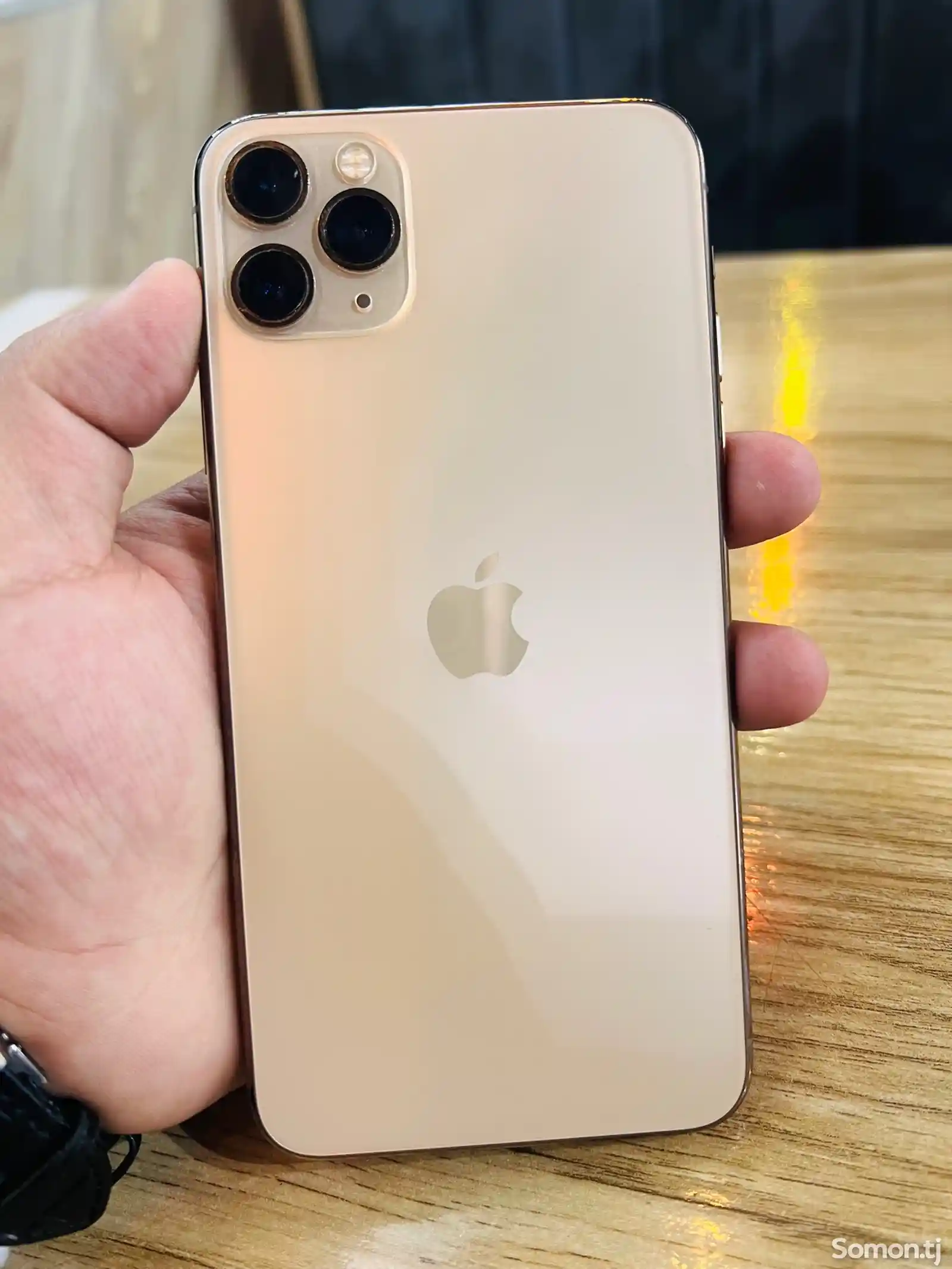 Apple iPhone 11 Pro Max, 256 gb, Gold-1