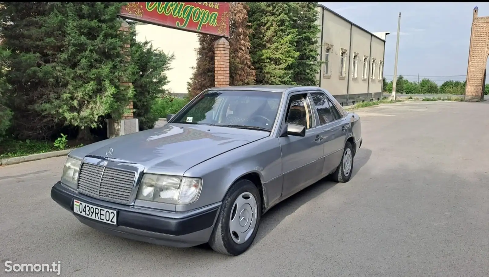 Mercedes-Benz W124, 1990-1