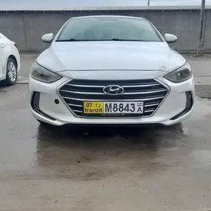 Hyundai Elantra, 2017