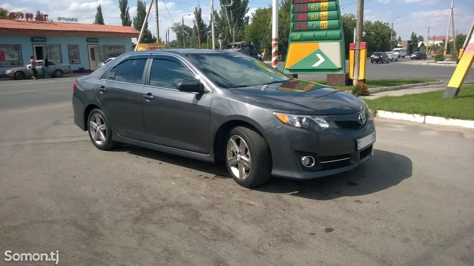 Toyota Camry, 2012-1