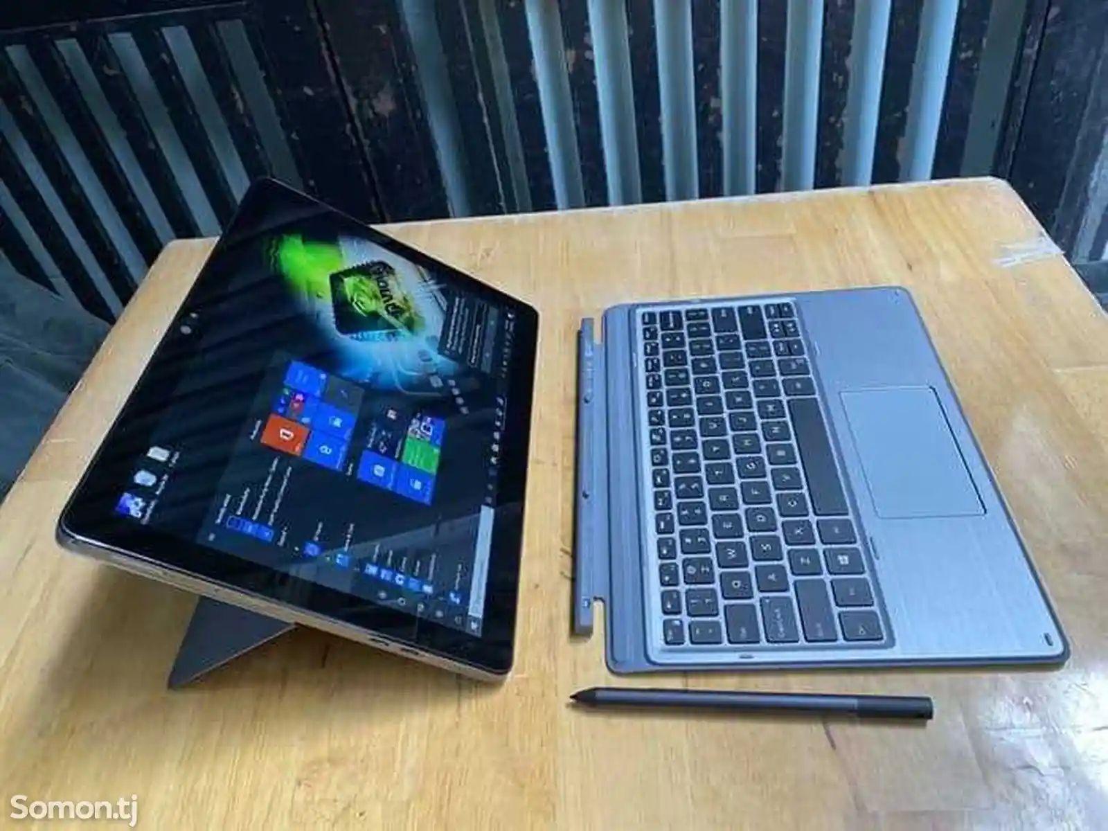 Сенсорный ноутбук Laptop планшет Latitude 7210 2-in-1 Review-1