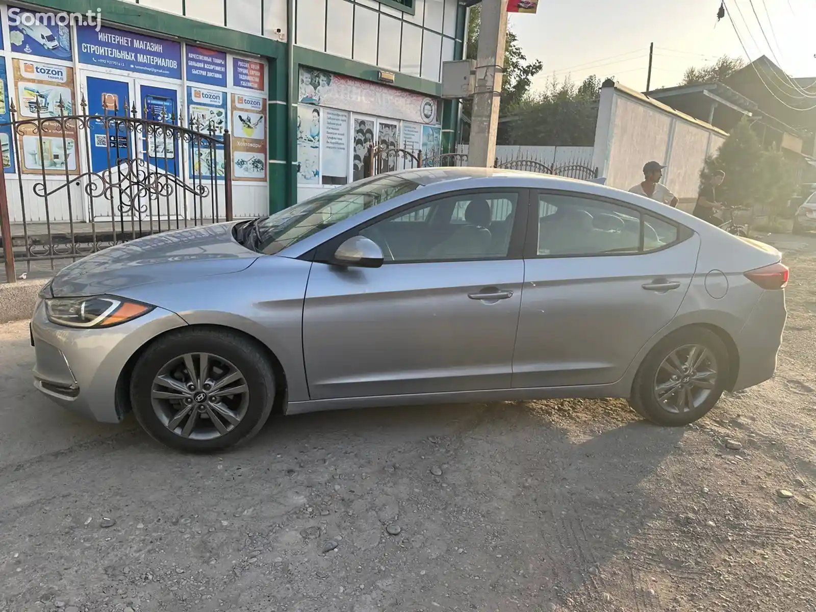 Hyundai Elantra, 2017-5