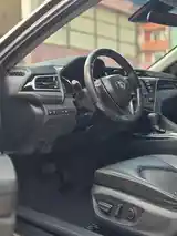 Toyota Camry, 2018-6