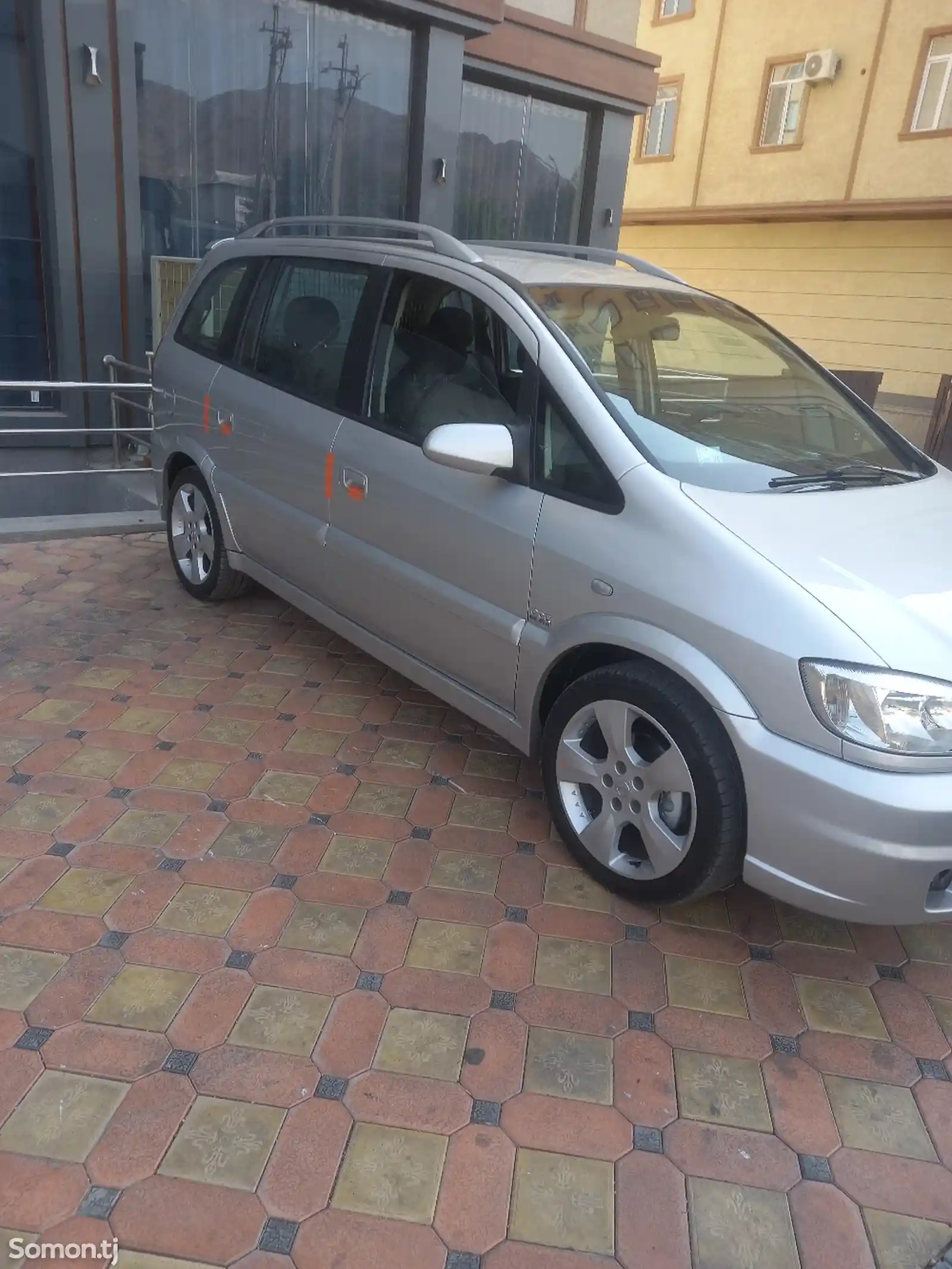 Opel Zafira, 2004-2