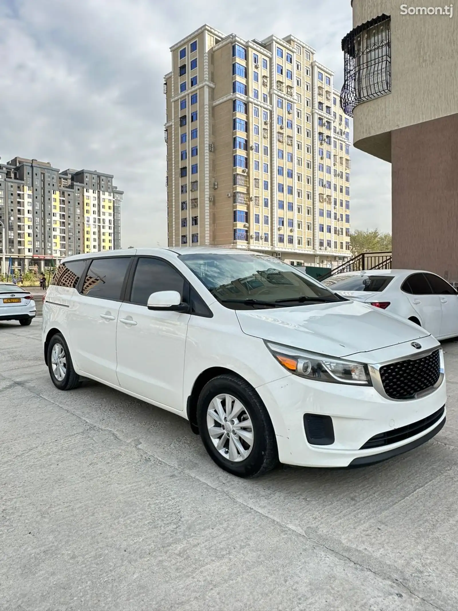 Kia Sedona, 2016-4