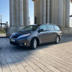 Toyota Sienna, 2014