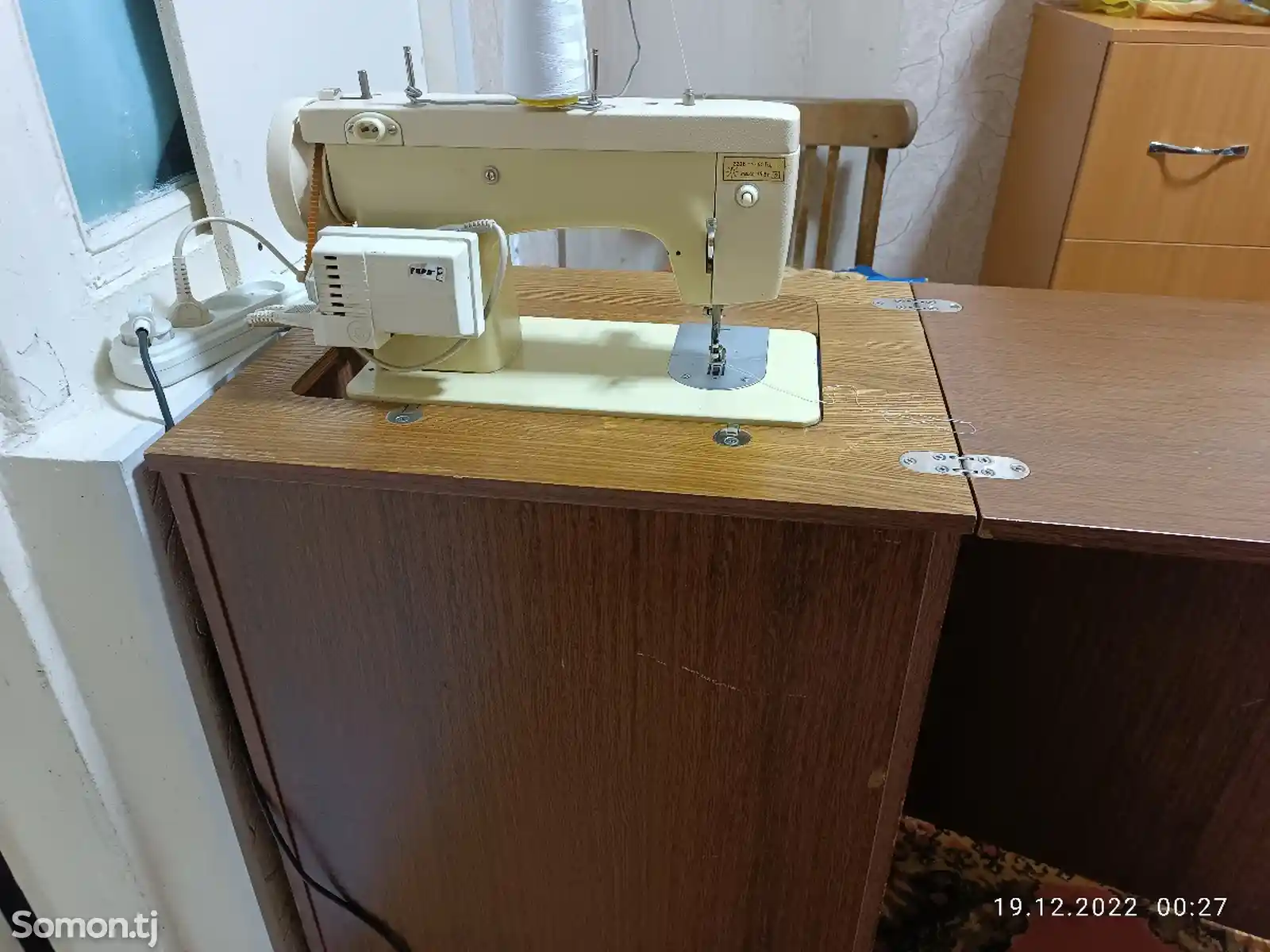 Швейная машинка Чайка 142 М-16
