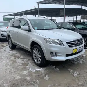 Toyota RAV 4, 2010