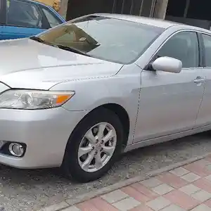 Toyota Camry, 2010