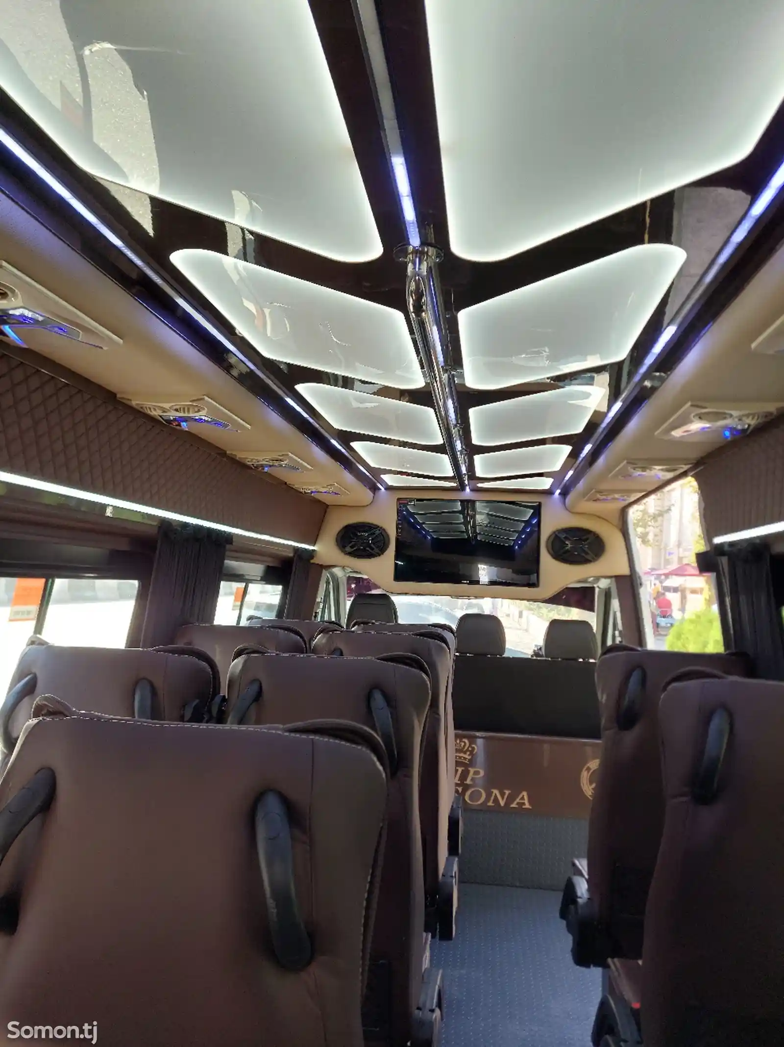 Услуги пассажирских перевозок на Mercedes-Benz Sprinter-6