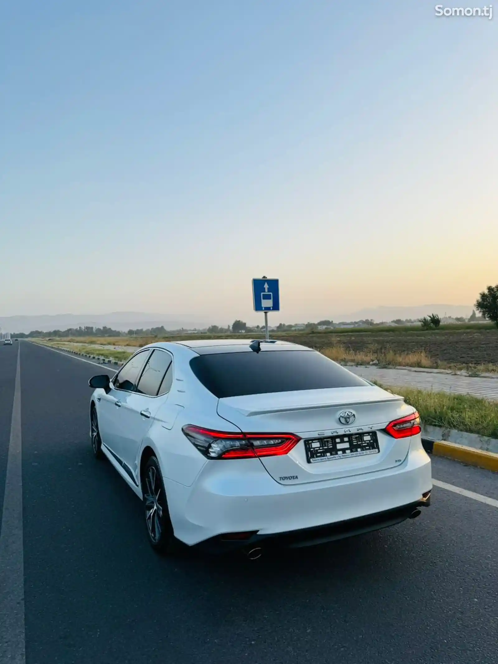 Toyota Camry, 2023-2