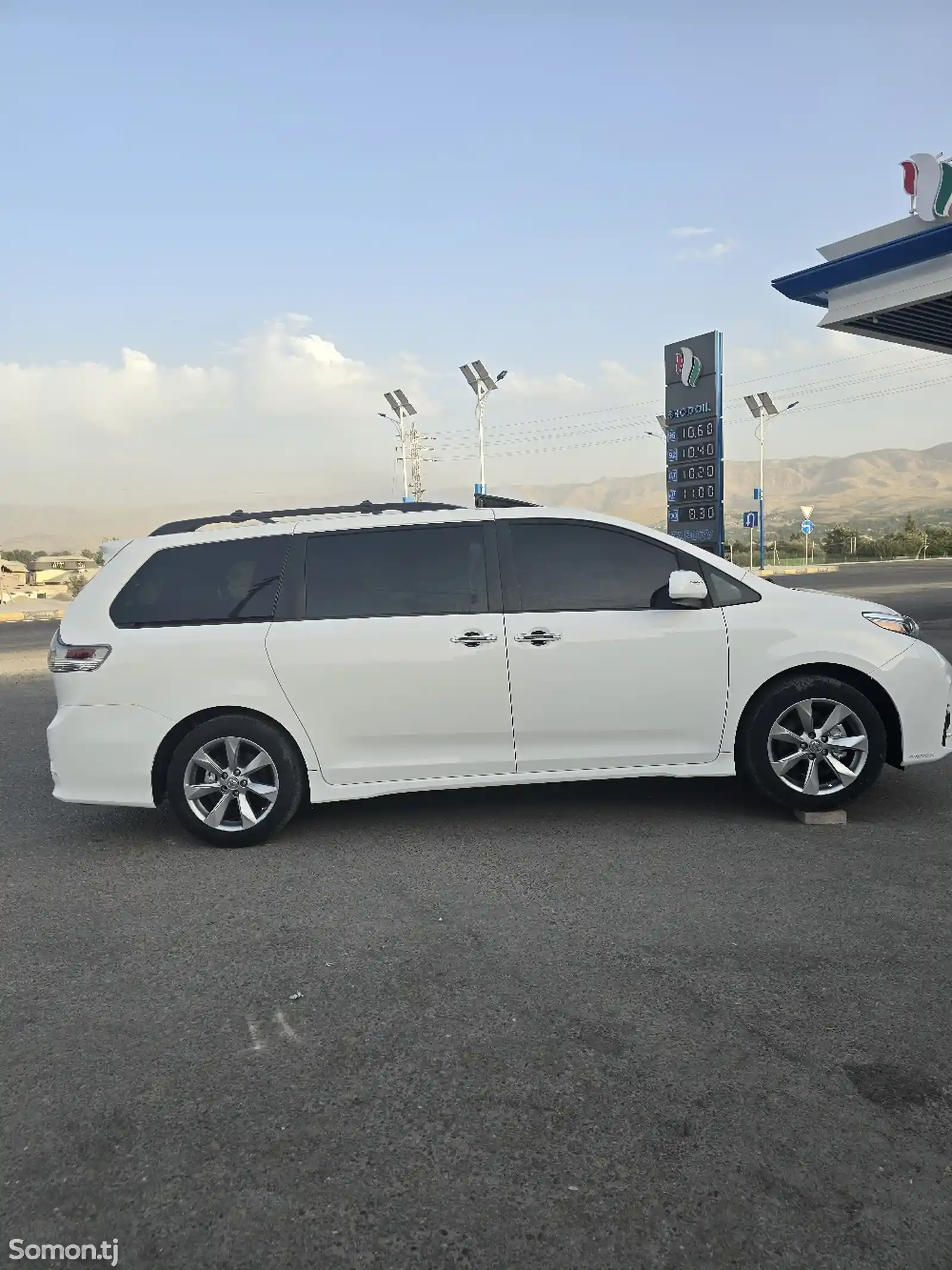 Toyota Sienna, 2015-14