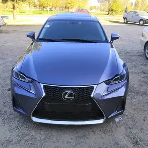 Lexus IS series, 2015