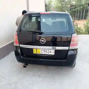 Opel Zafira, 2005