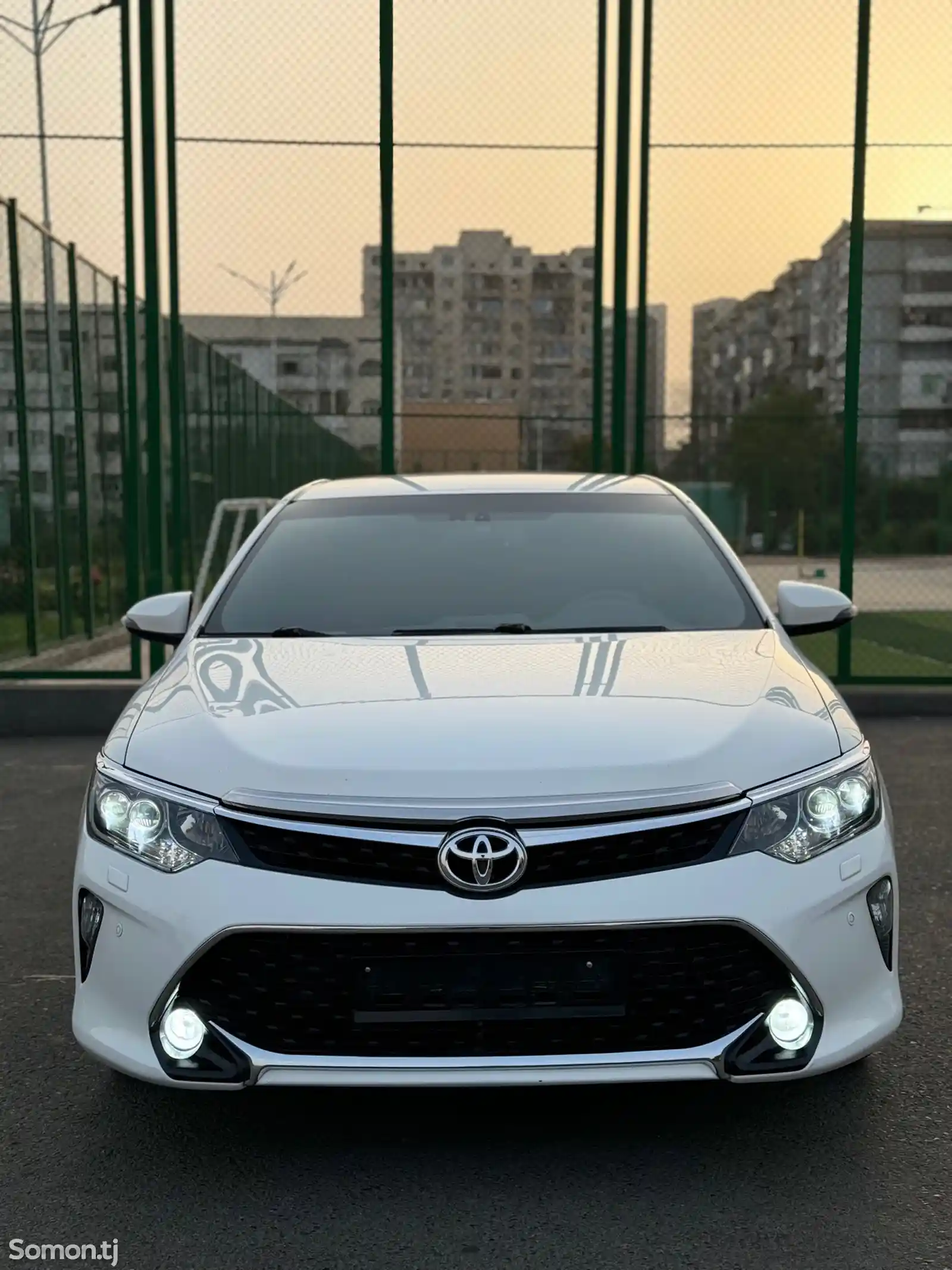 Toyota Camry, 2015-1