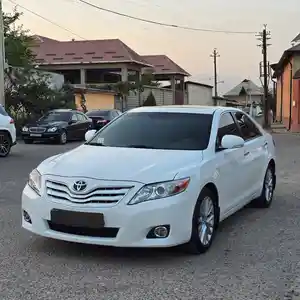 Toyota Camry, 2010