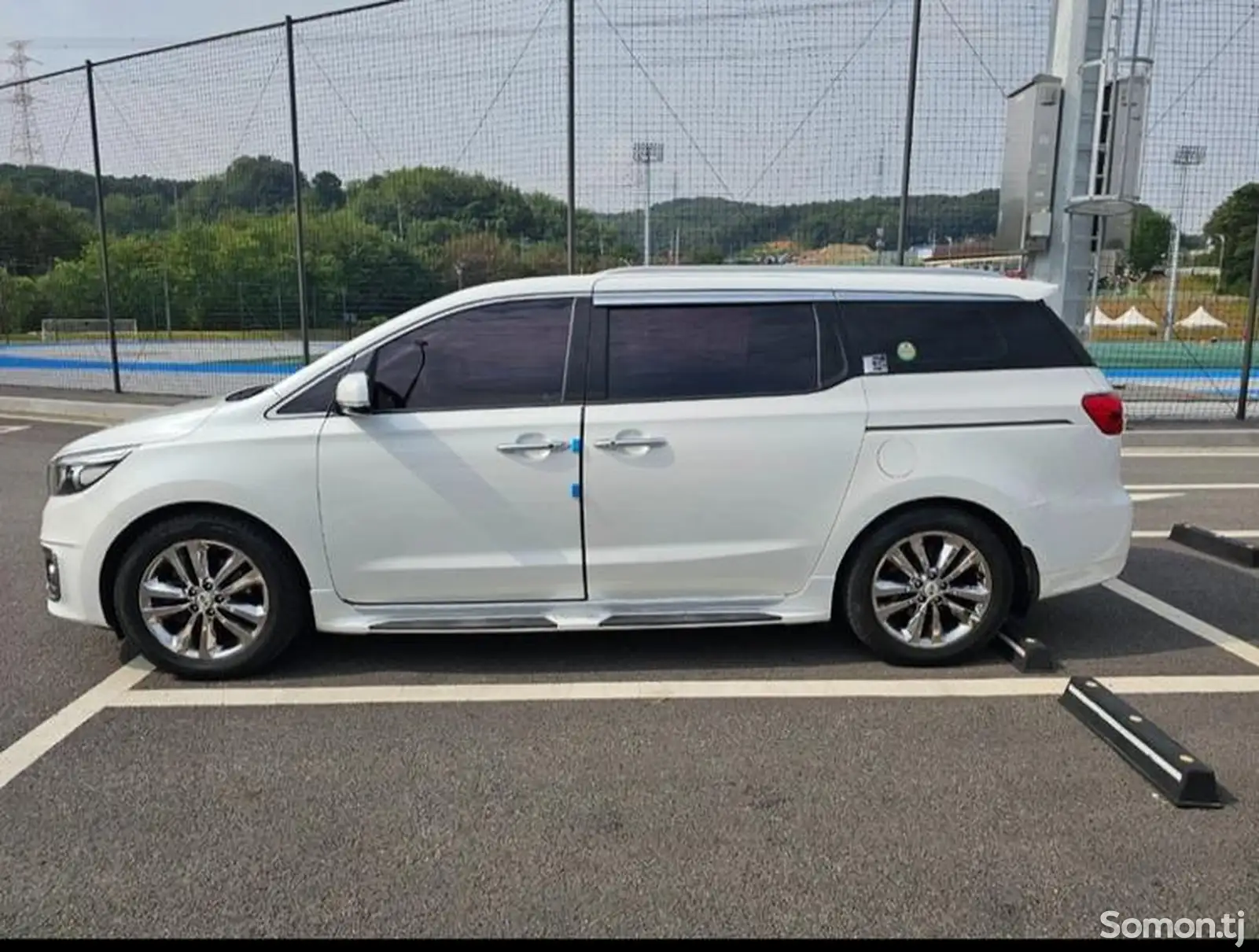 Kia Carnival, 2015-3