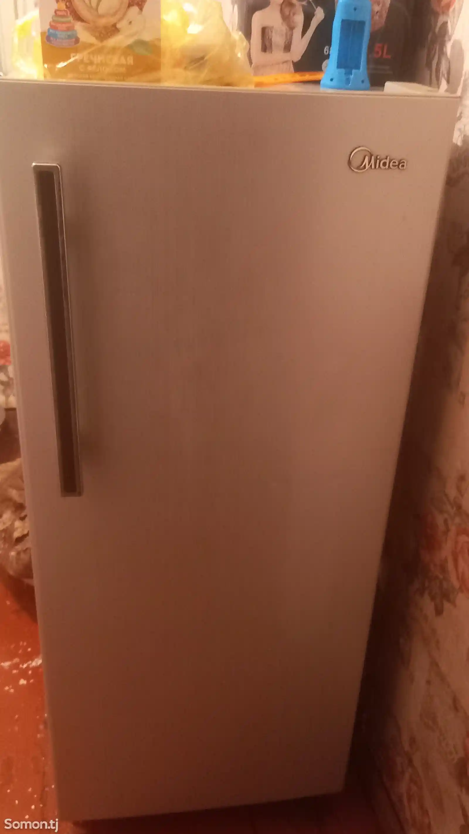 Холодильник Midea-1