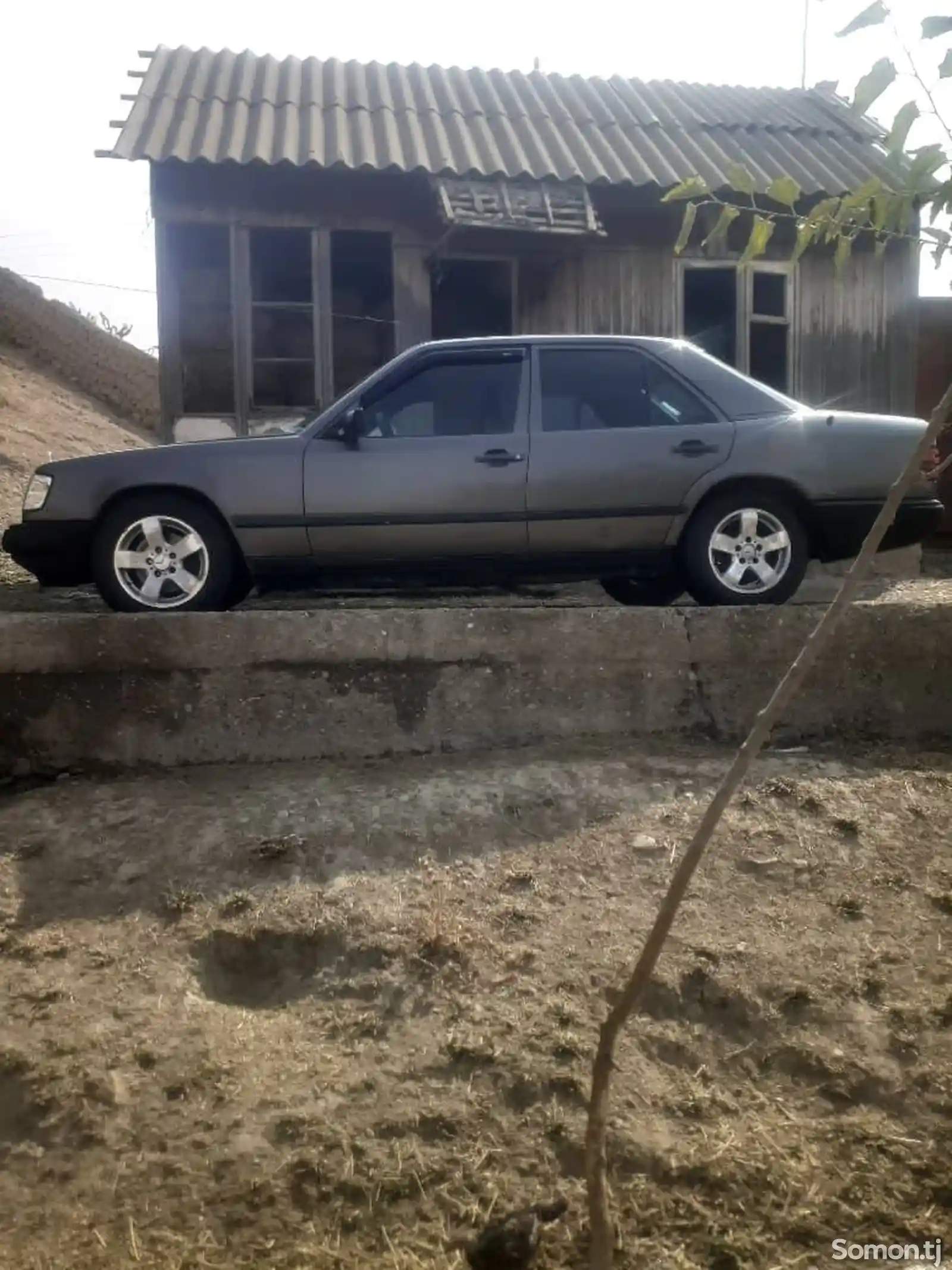 Mercedes-Benz W124, 1989-1